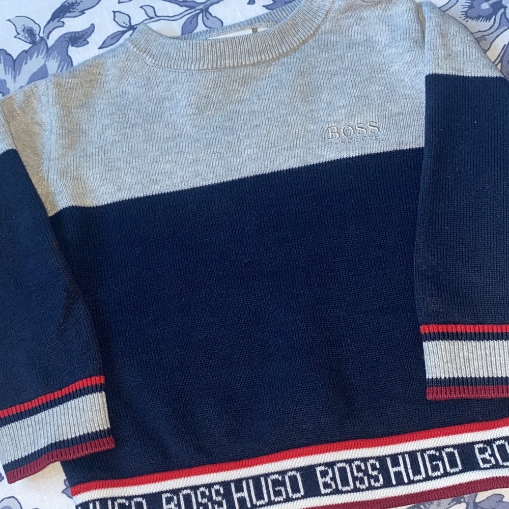 Hugo boss sweater 18 months like new